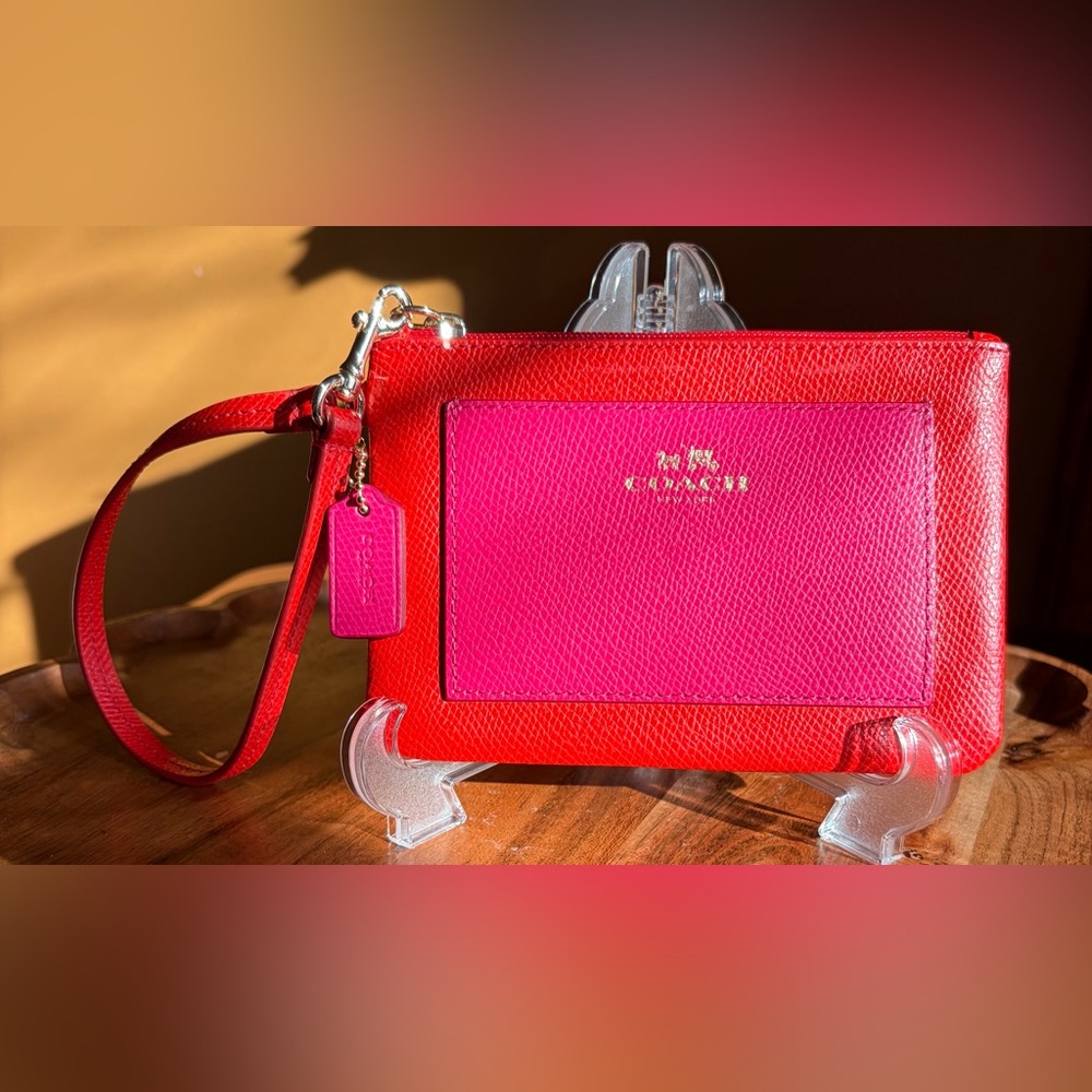 Coach Cardinal Pink Ruby Crossgrain Leather Small Wristlet F5314 - Picture 2 of 14
